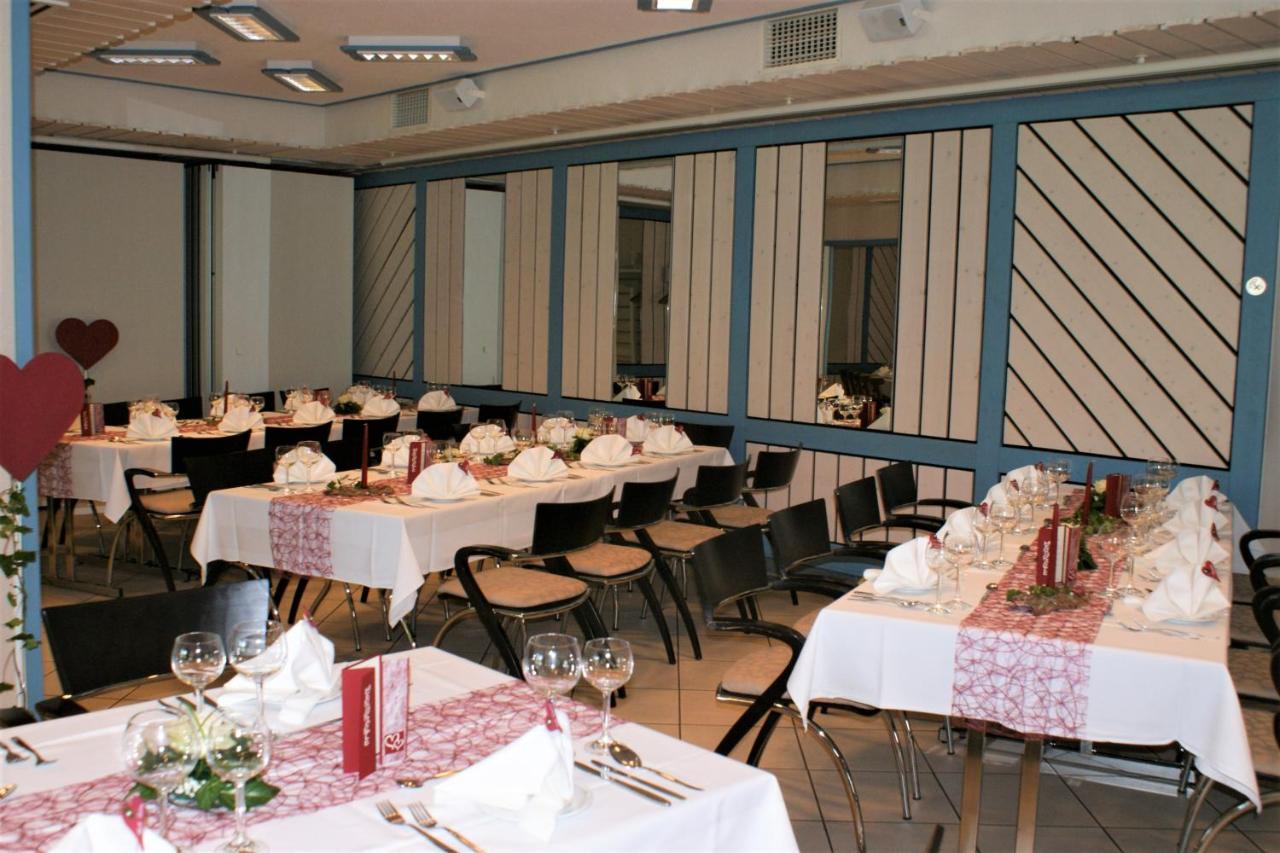 Zur Traube Schwarzwaldhotel & Restaurant Am Titisee Санкт-Мерген Экстерьер фото