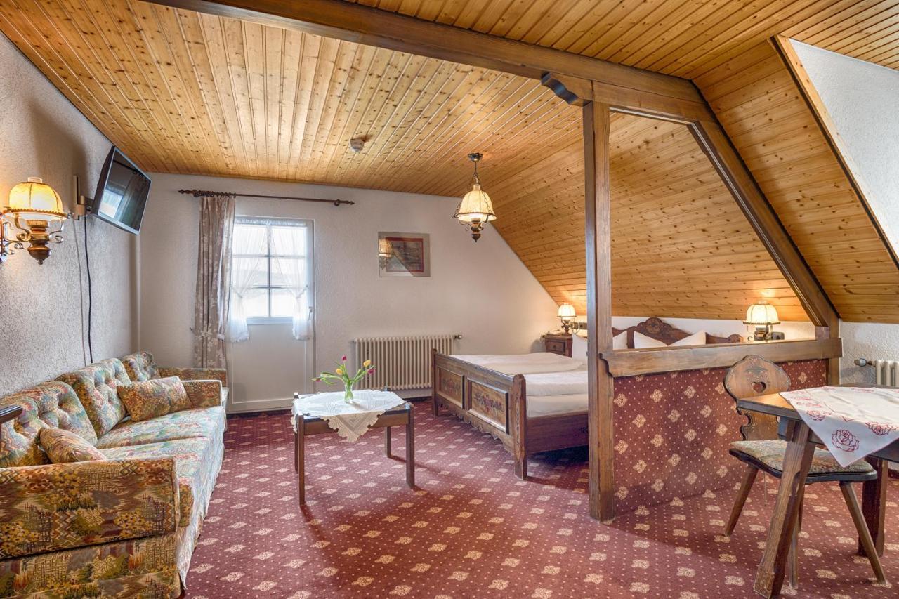 Zur Traube Schwarzwaldhotel & Restaurant Am Titisee Санкт-Мерген Экстерьер фото