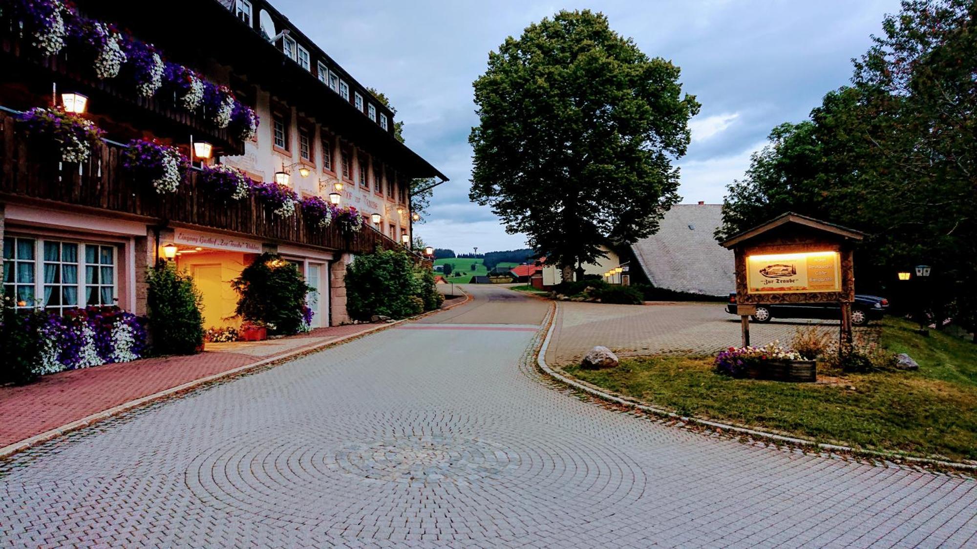 Zur Traube Schwarzwaldhotel & Restaurant Am Titisee Санкт-Мерген Экстерьер фото