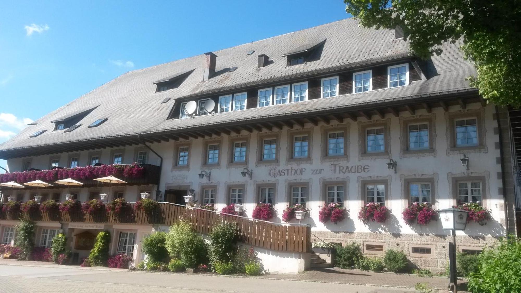 Zur Traube Schwarzwaldhotel & Restaurant Am Titisee Санкт-Мерген Экстерьер фото
